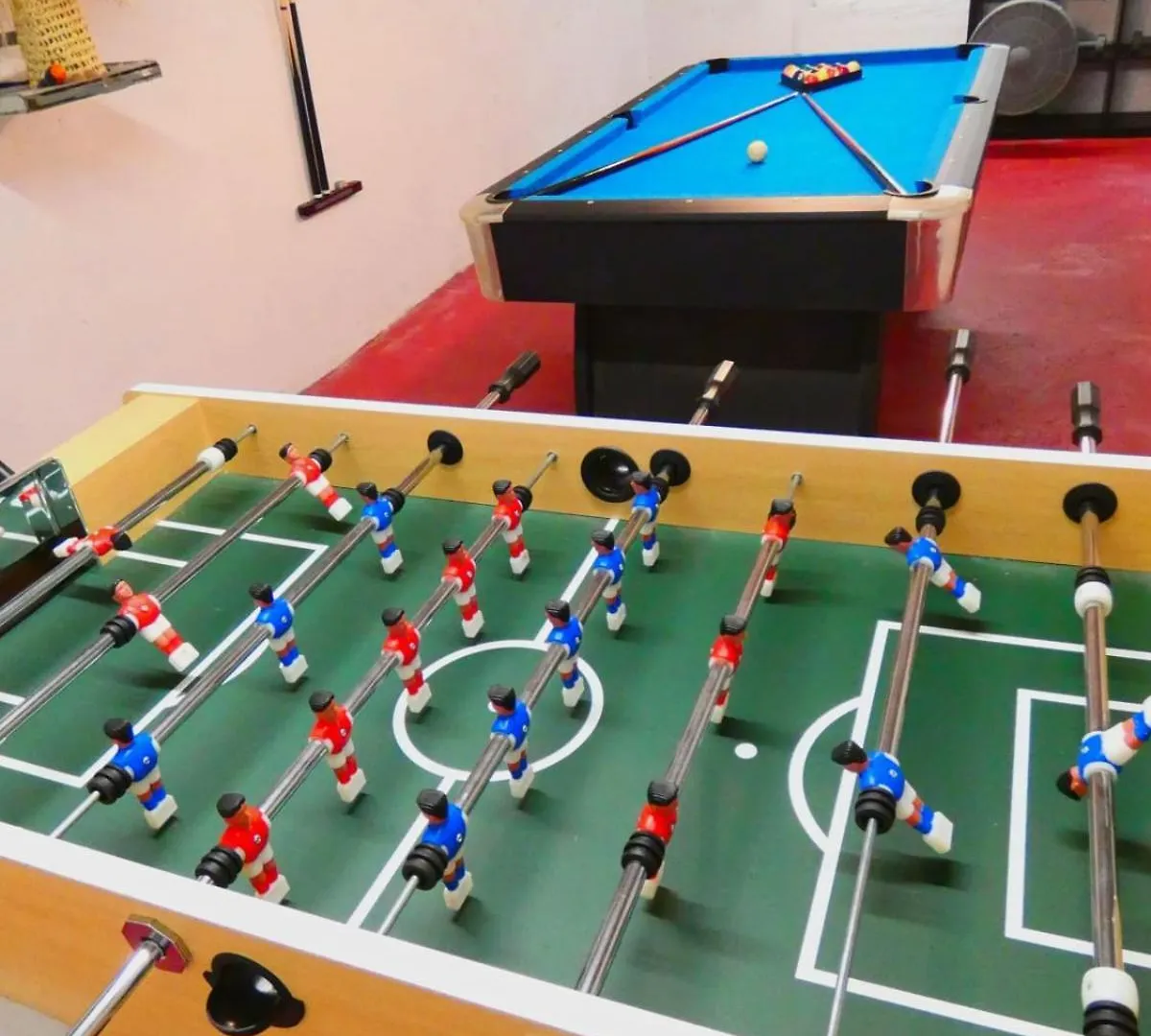 Les 3 Cedres Lake View Table Football And Billiards Billieu Francia