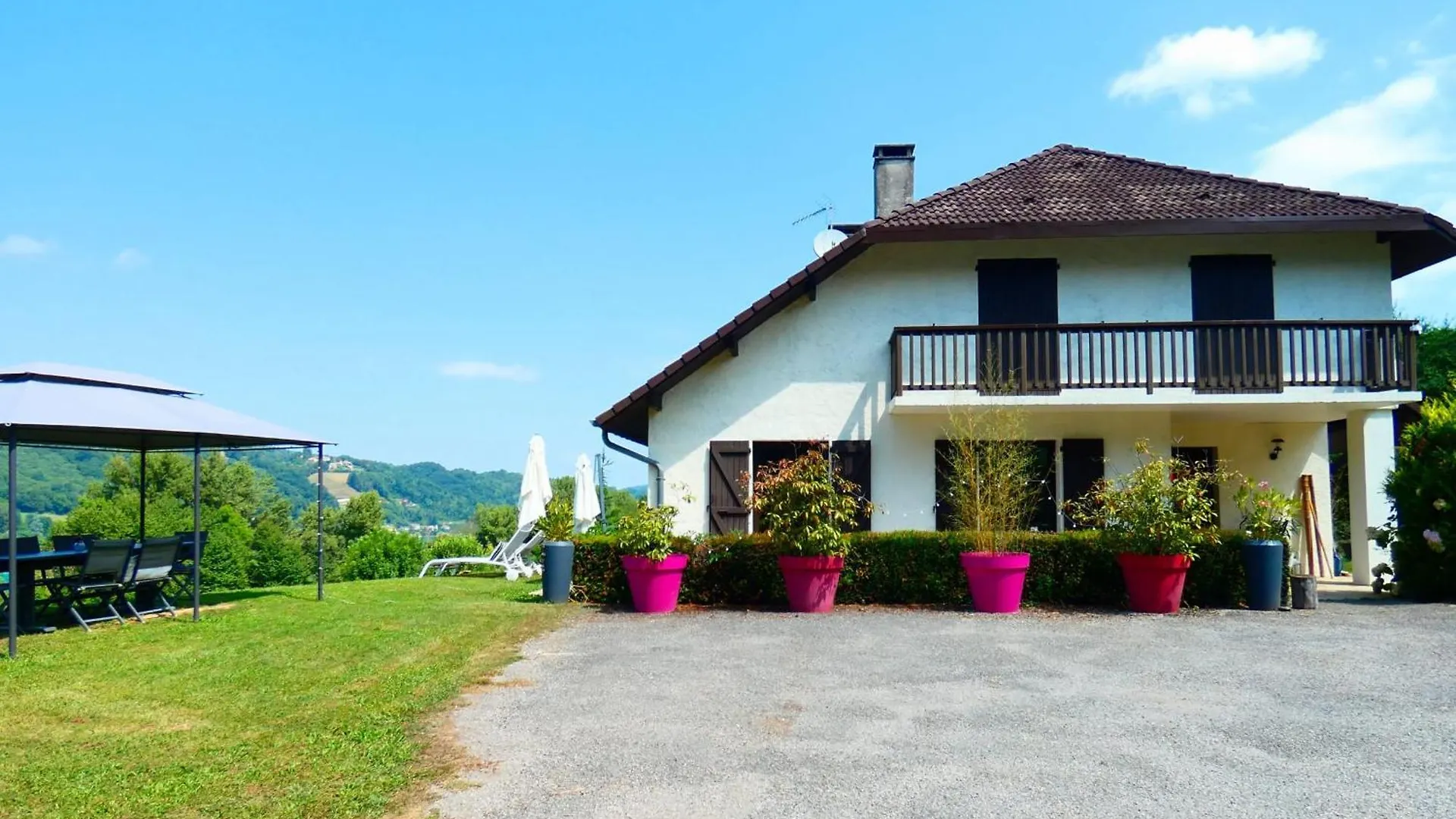 Les 3 Cedres Lake View Table Football And Billiards Billieu Сasa de vacaciones